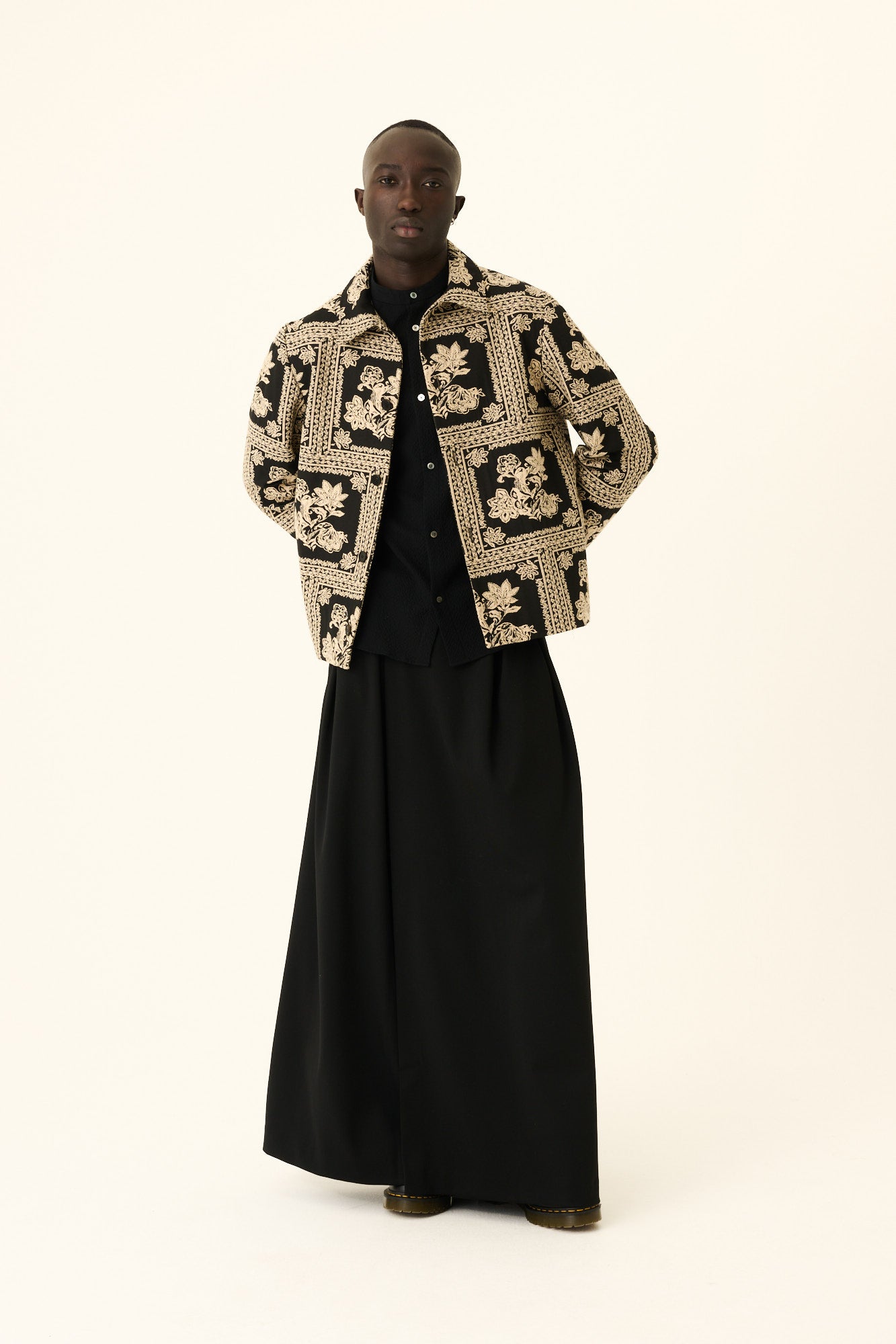 Rue de Tokyo CHIKARA FRAMED FLOWER JACQUARD Jackets BLACK BEIGE