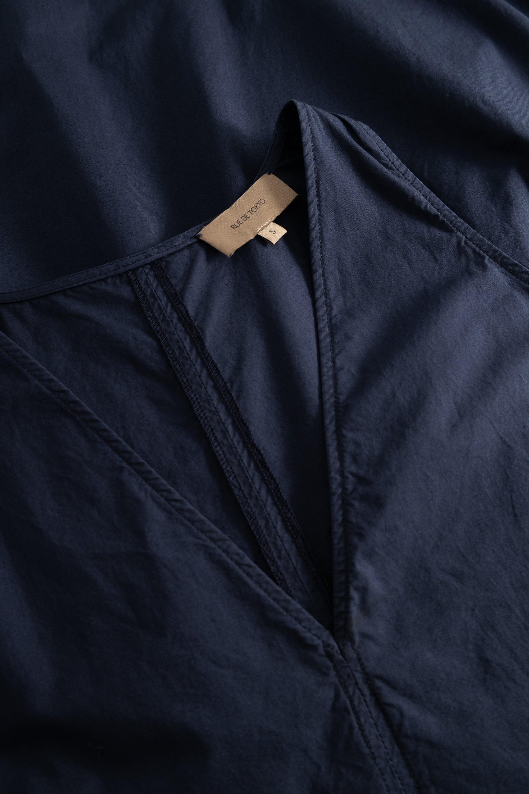 Rue de Tokyo DODDA ORGANIC GARMENT DYED POPLIN Dresses DARK NAVY