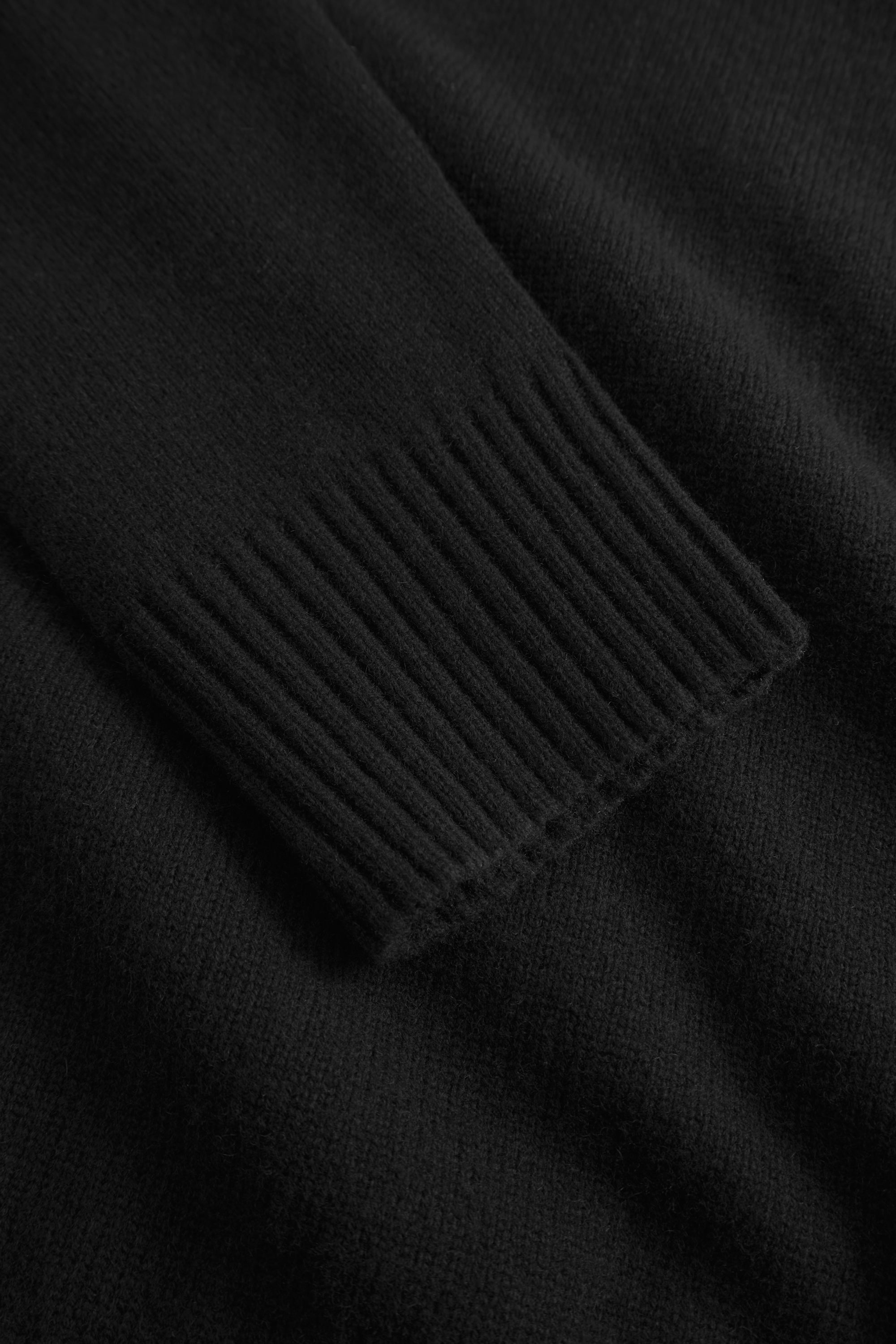Rue de Tokyo KARLOS MERINO CASHMERE KNIT Knitwear BLACK