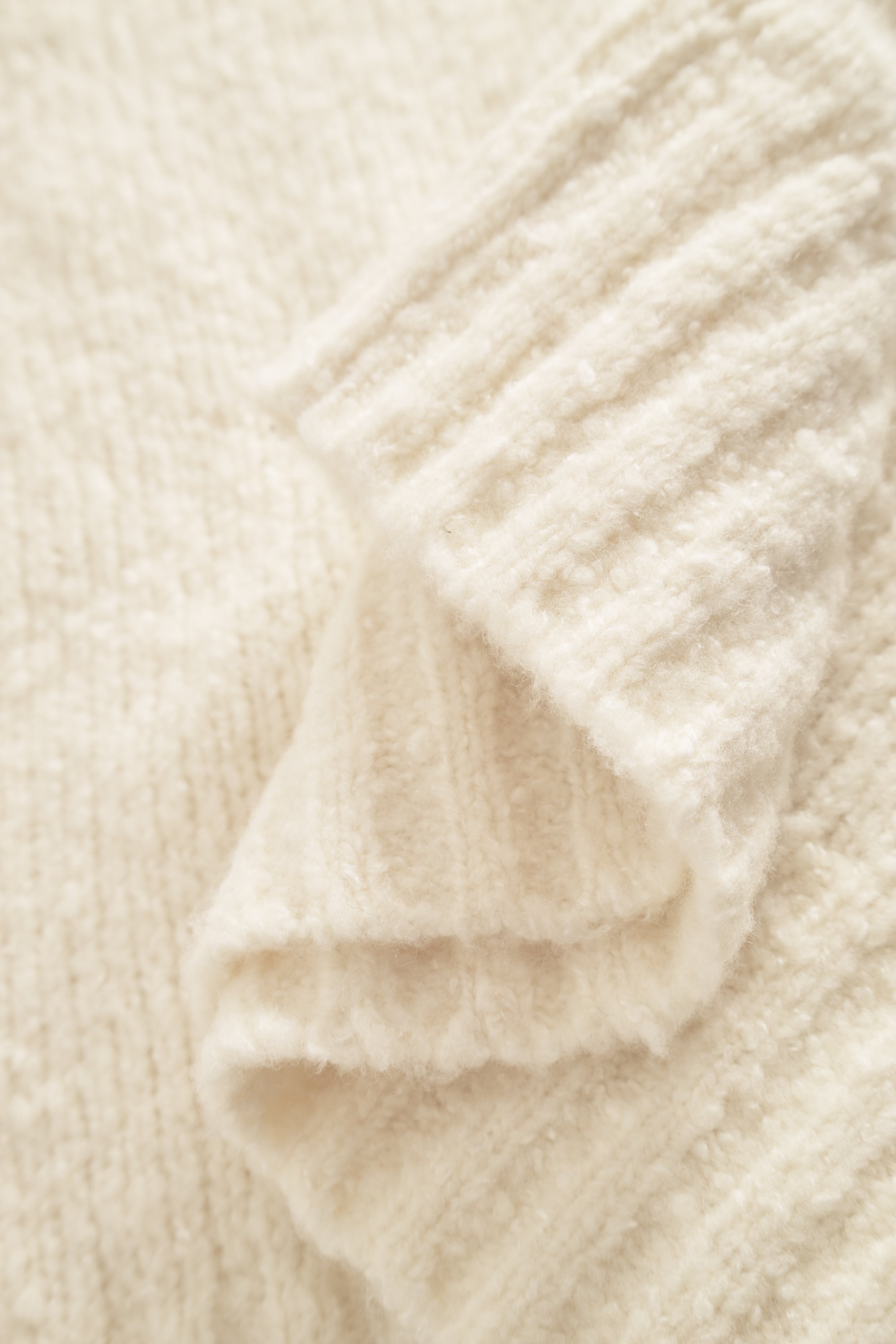 Rue de Tokyo KYRO MERINO SILK BUBBLE KNIT Vest IVORY