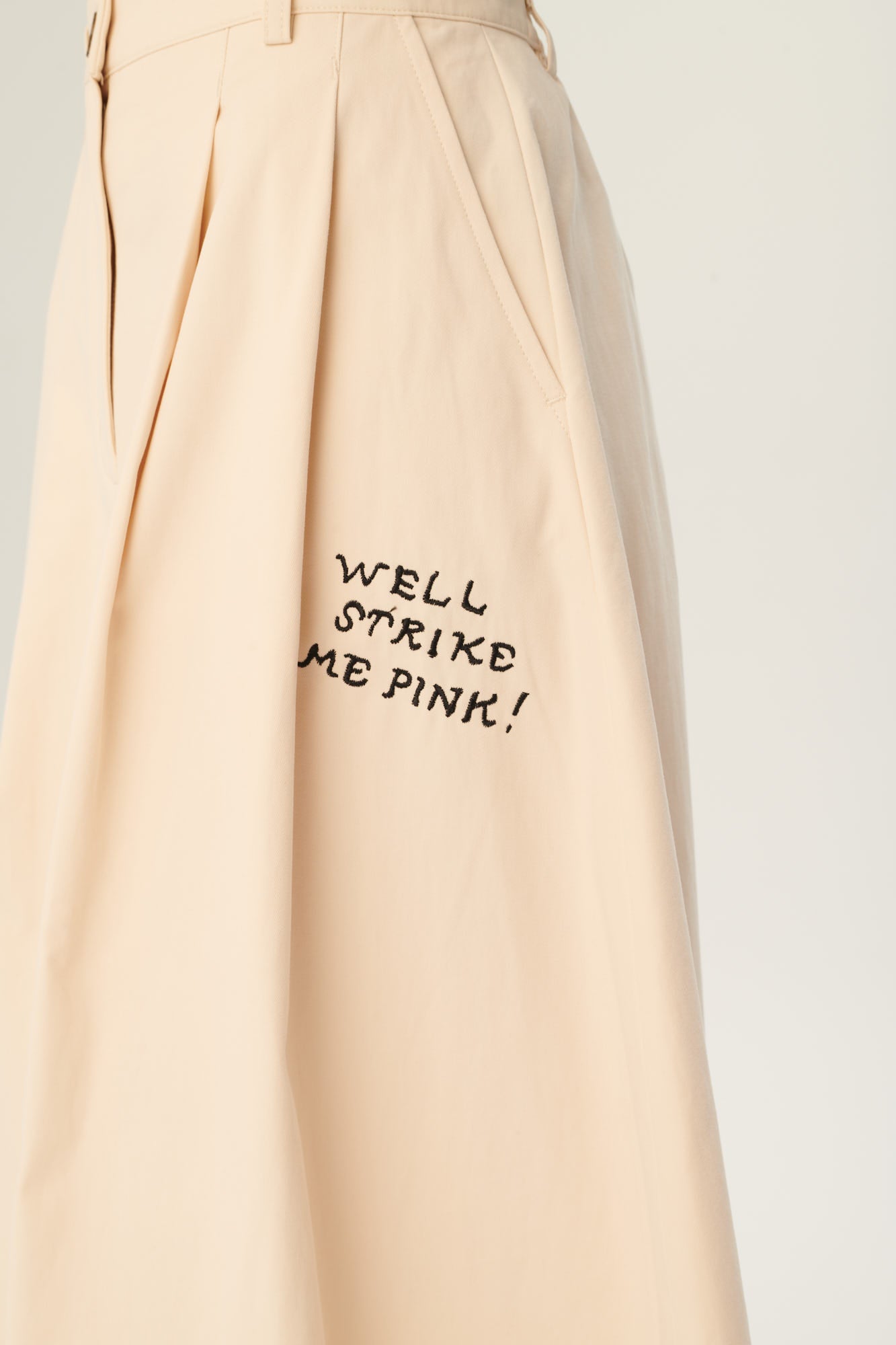 Rue de Tokyo PEN MOOMIN COTTON TWILL Skirts IVORY BLACK EMBROIDERY