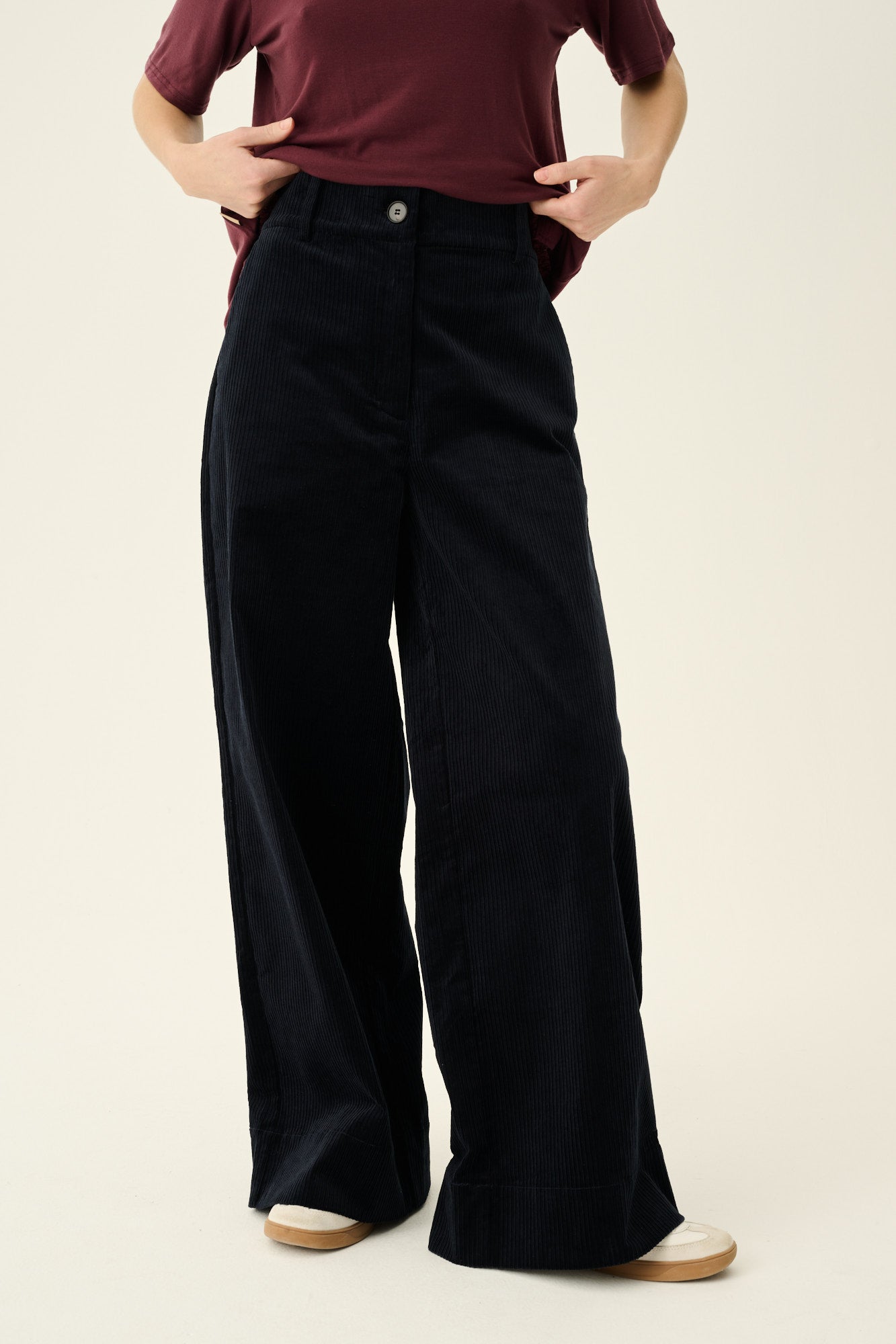 Rue de Tokyo PHILLY ORGANIC HEAVY CORDUROY Pants INK NAVY