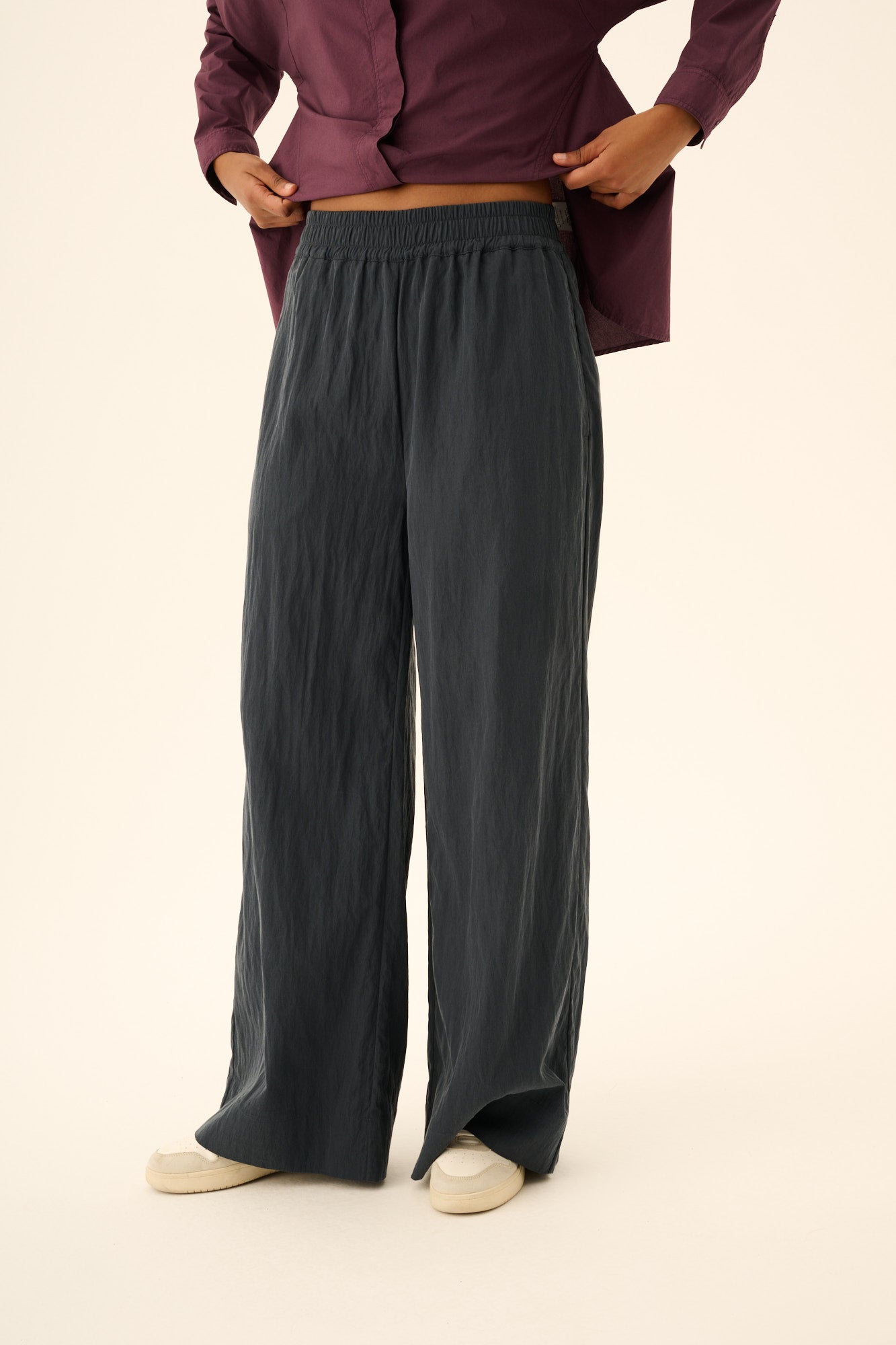Rue de Tokyo PRISILA CRINKLED TENCEL Pants DARK NAVY