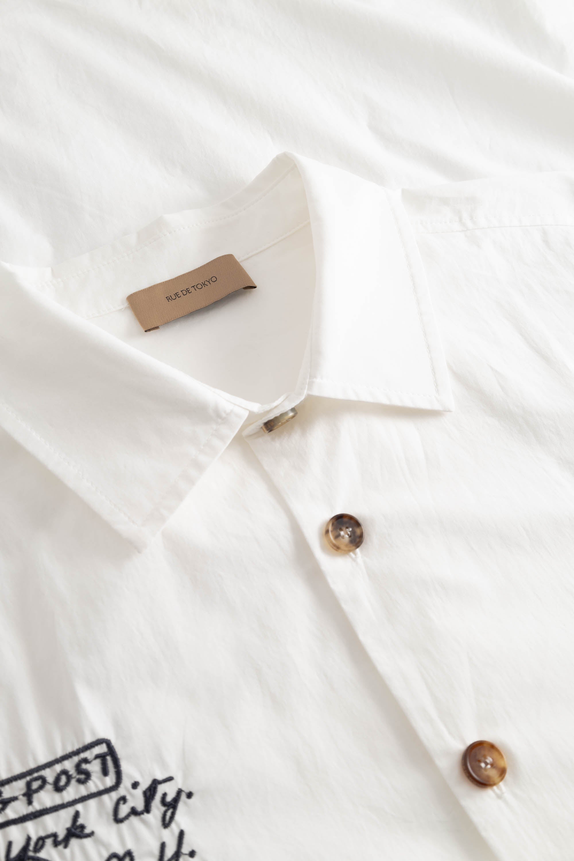 Rue de Tokyo SALVIO MOOMIN ORGANIC POPLIN EMB Shirts CHALK NAVY EMBROIDERY