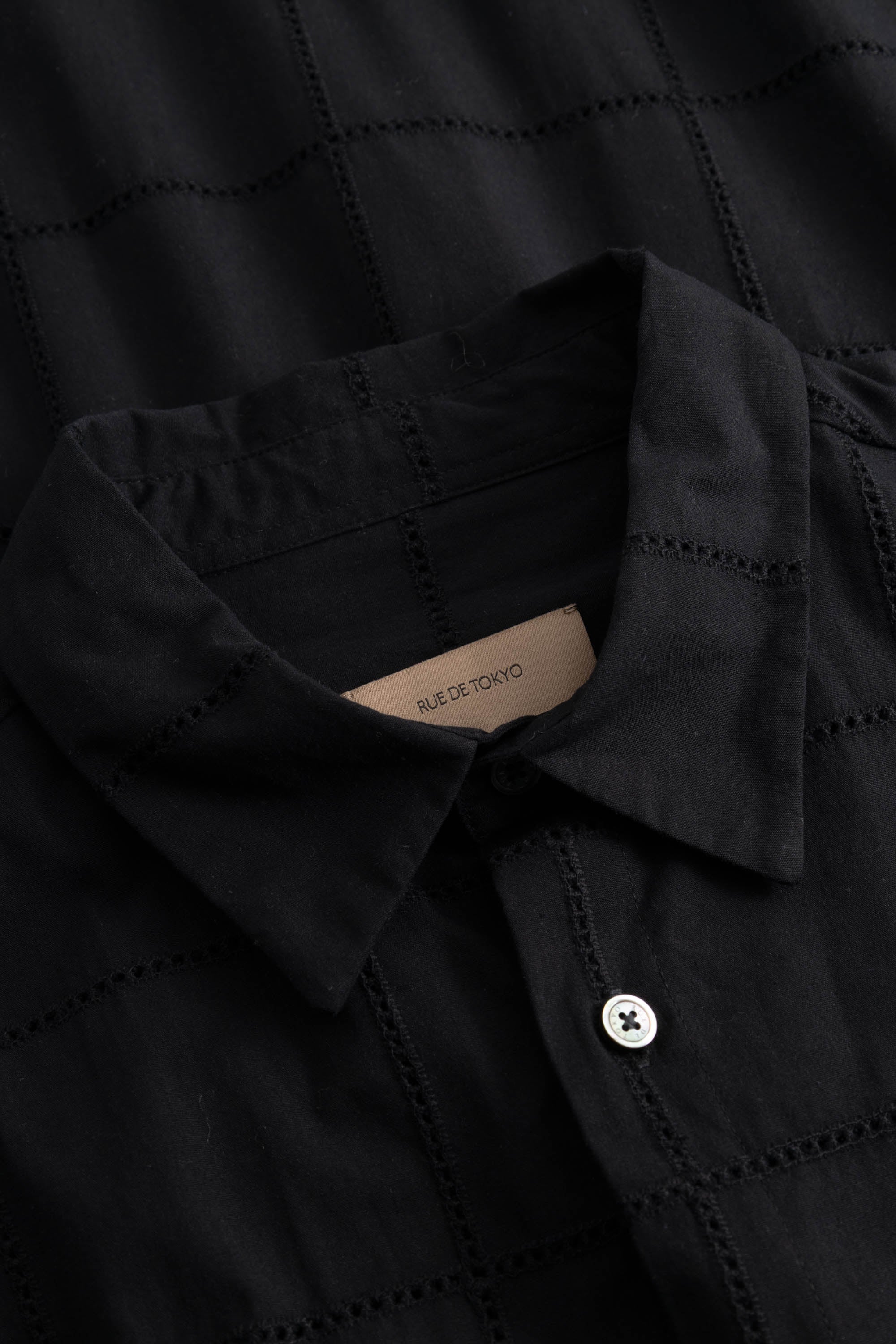 Rue de Tokyo SATOSHI EYELET POPLIN Shirts BLACK