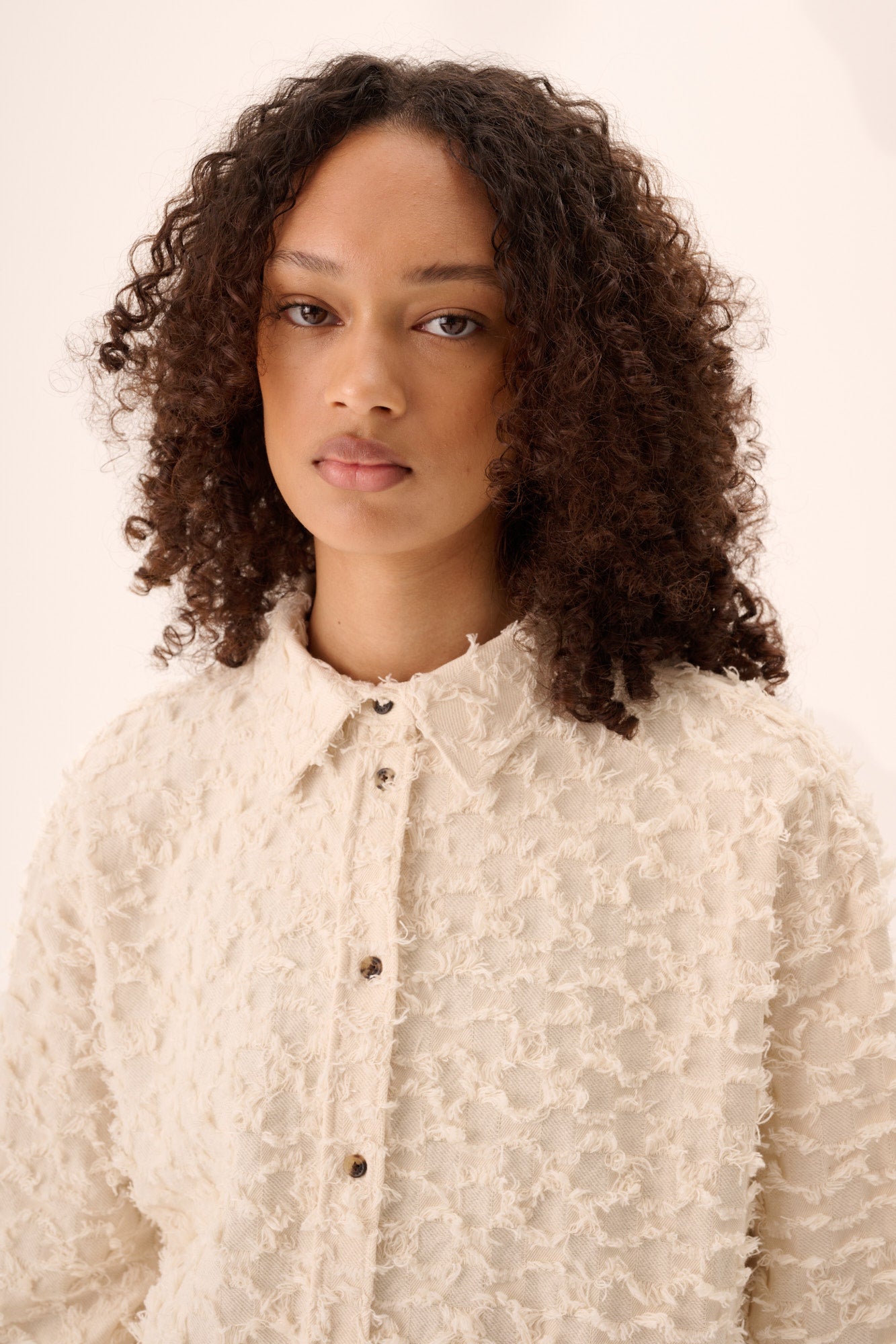 Rue de Tokyo SEKE TWILL FIL DE COUPE Shirts RAW WHITE