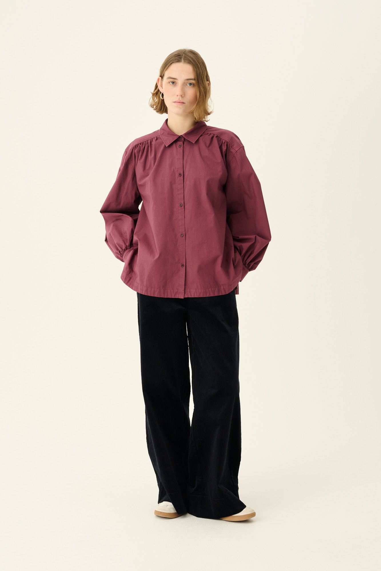 Rue de Tokyo SLOAN ORGANIC GARMENT DYED POPLIN Shirts BURGUNDY