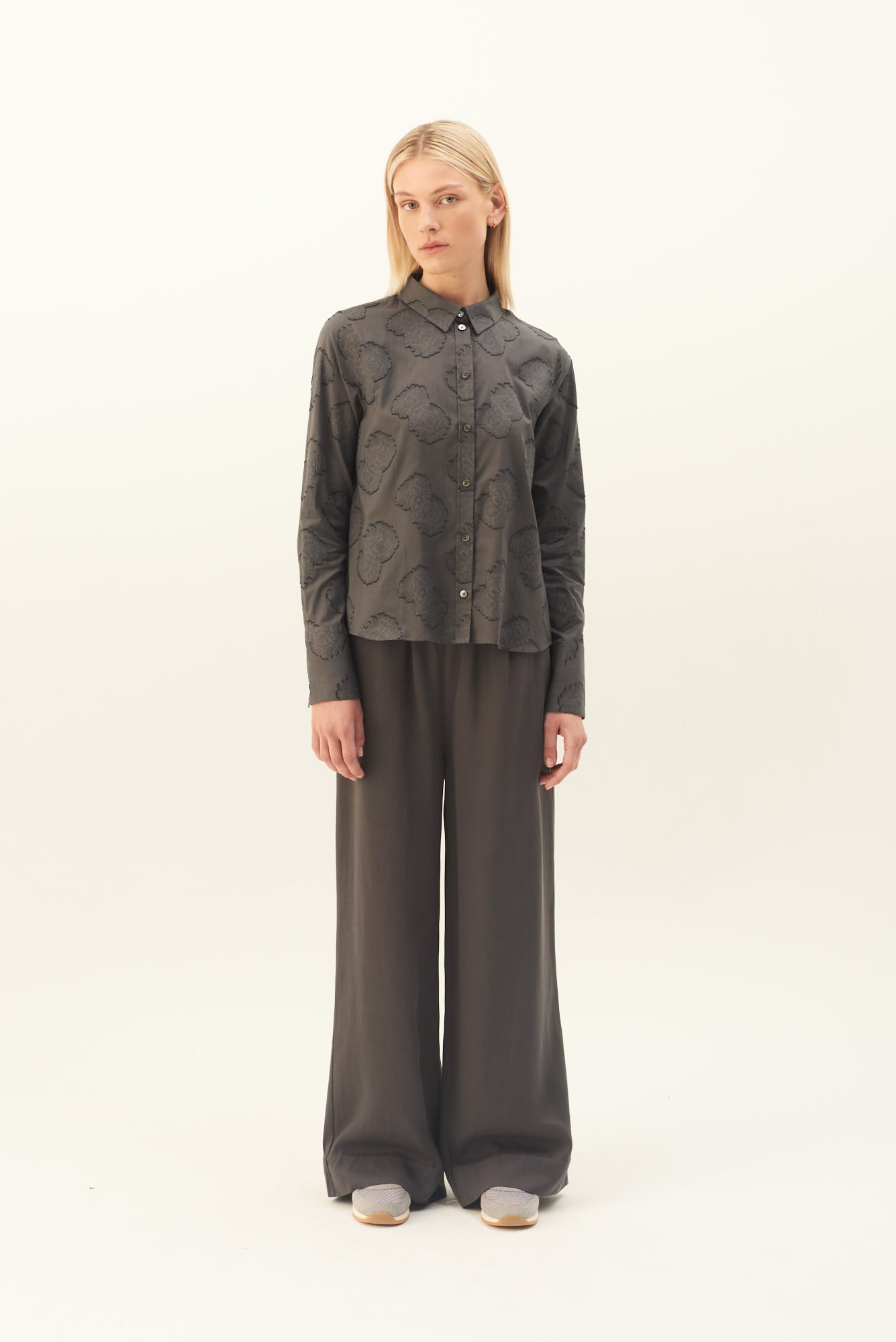 Rue de Tokyo SYLINA JAPANESE FLOWER JACQUARD SHIRTS DARK GREY FLOWER