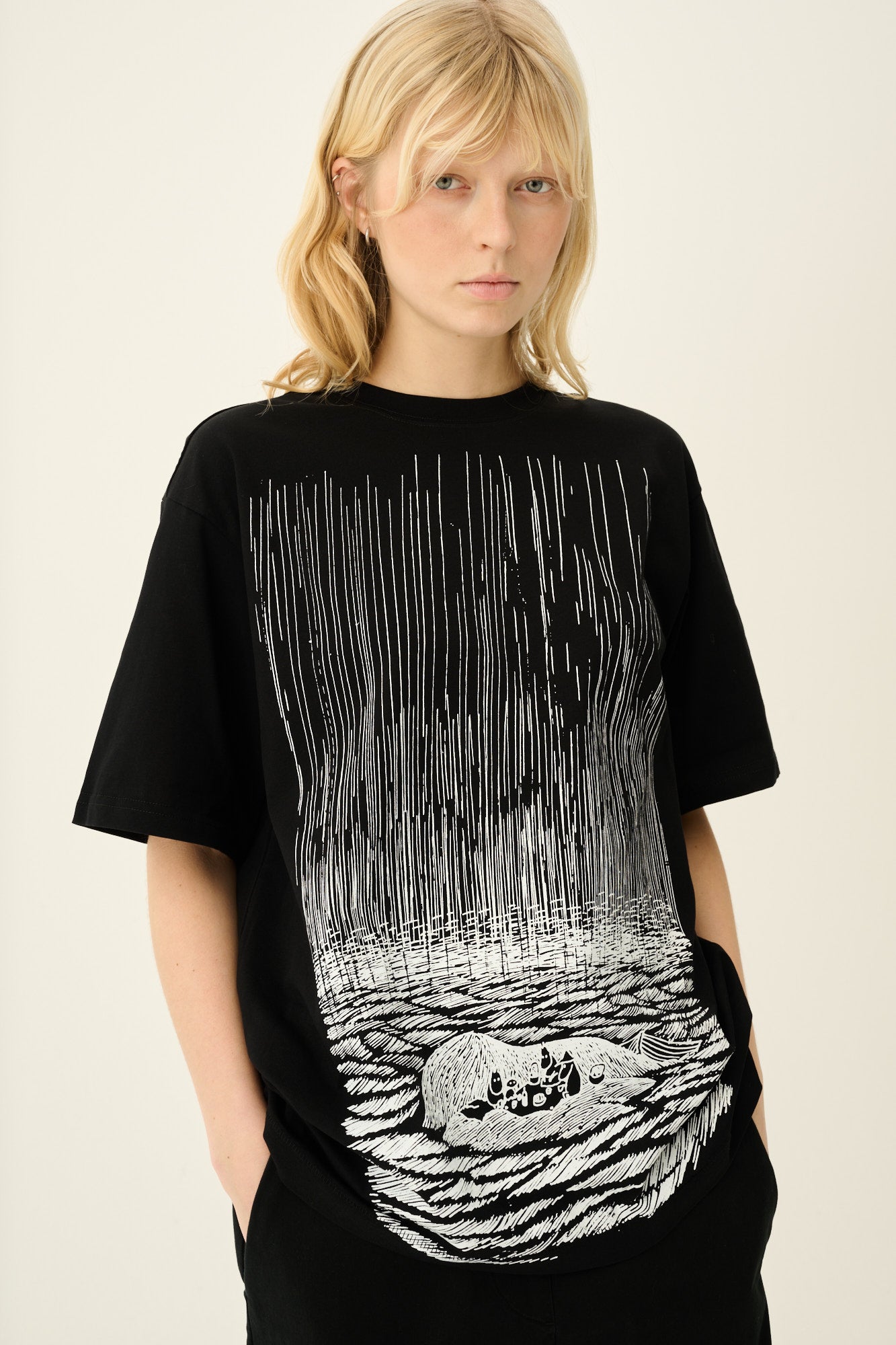 Rue de Tokyo TAVIOR MOOMIN COTTON JERSEY T-Shirts BLACK WITH WHITE PRINT