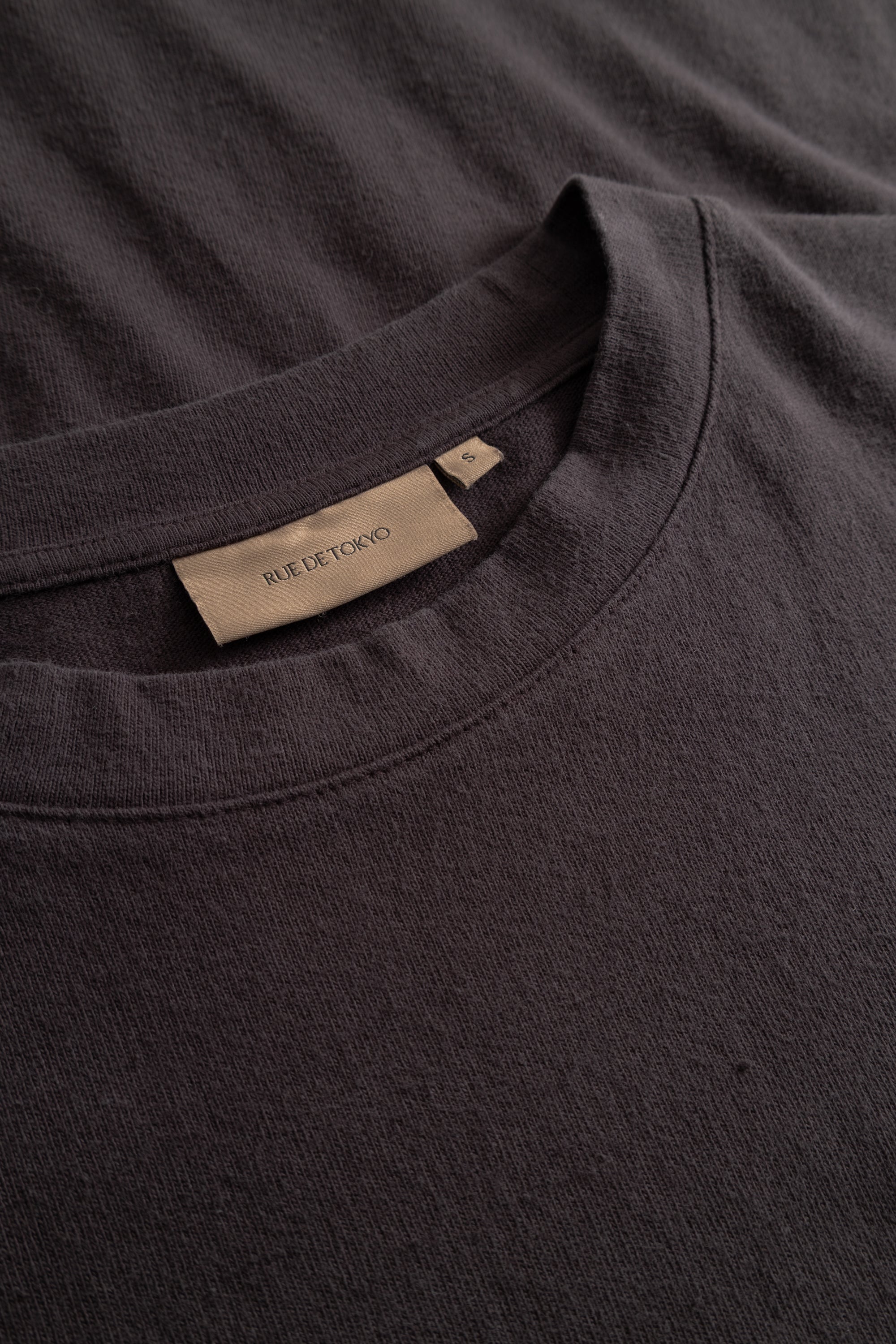 Rue de Tokyo TOMOYO LIGHT GMTD JERSEY T-Shirts BROWN
