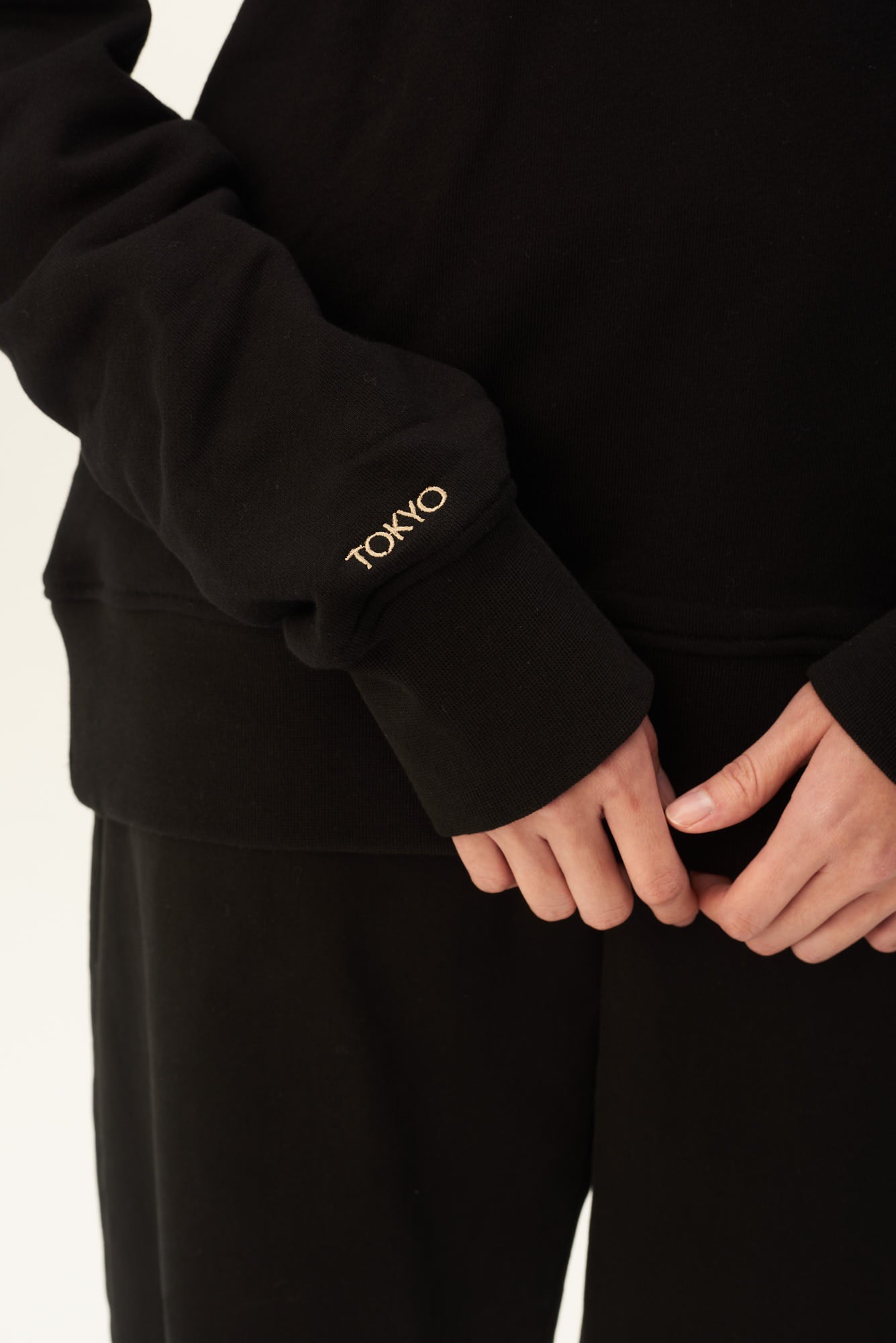 Rue de Tokyo TROY MG-10A SOFT BRUSH T-SHIRTS BLACK/CREME EMB