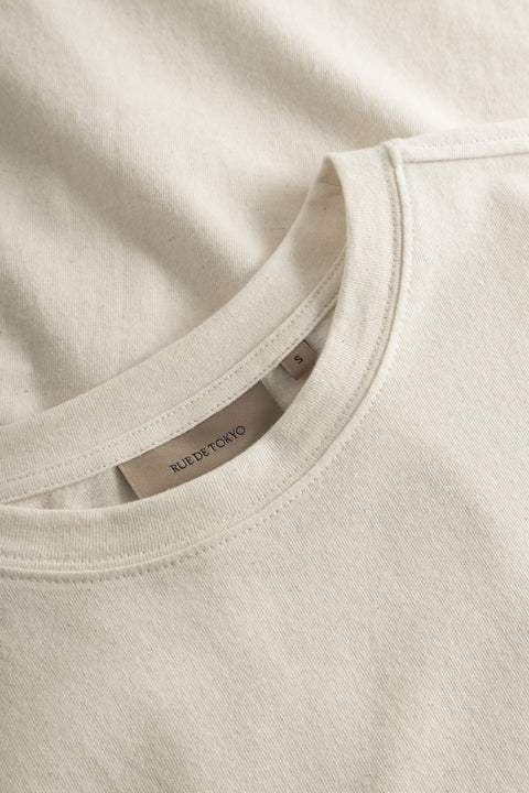 Rue de Tokyo TALFRYN T-SHIRT NATURAL WHITE T-SHIRTS NATURAL WHITE WITH NAVY PRINT