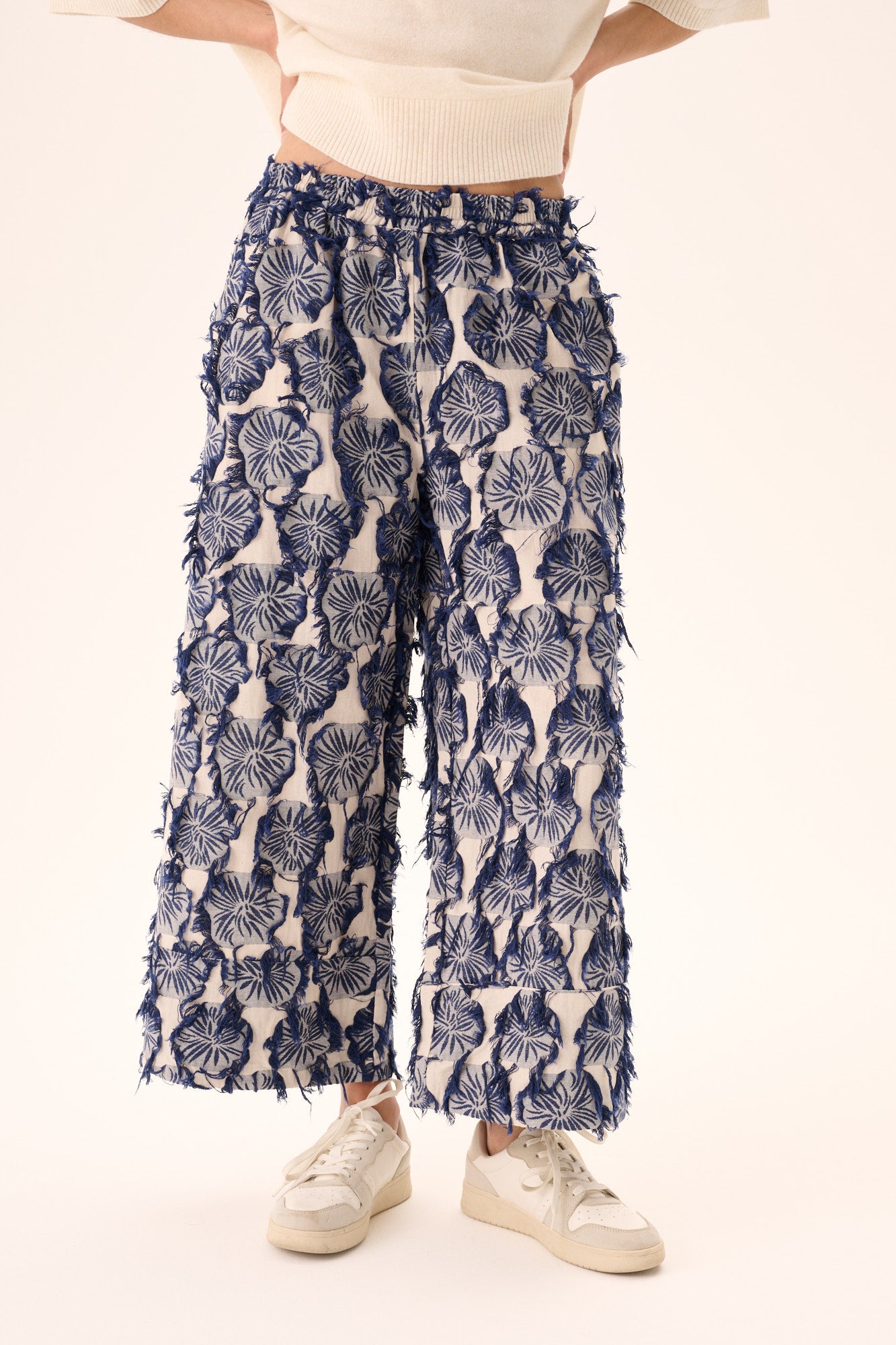 Rue de Tokyo PAGE FIL COUPE FLOWER Pants NAVY/SAND