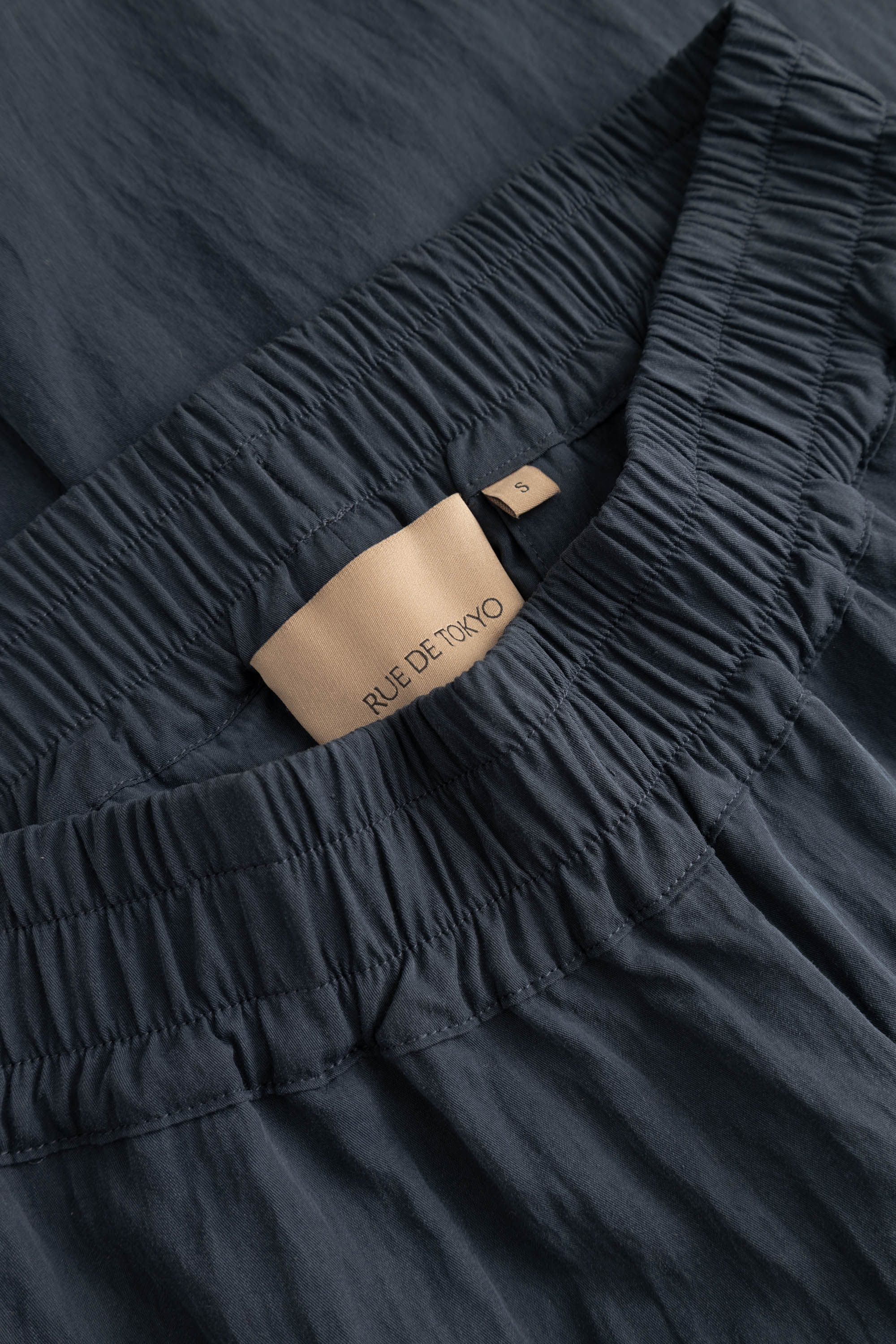 Rue de Tokyo PRISILA CRINKLED TENCEL Pants DARK NAVY