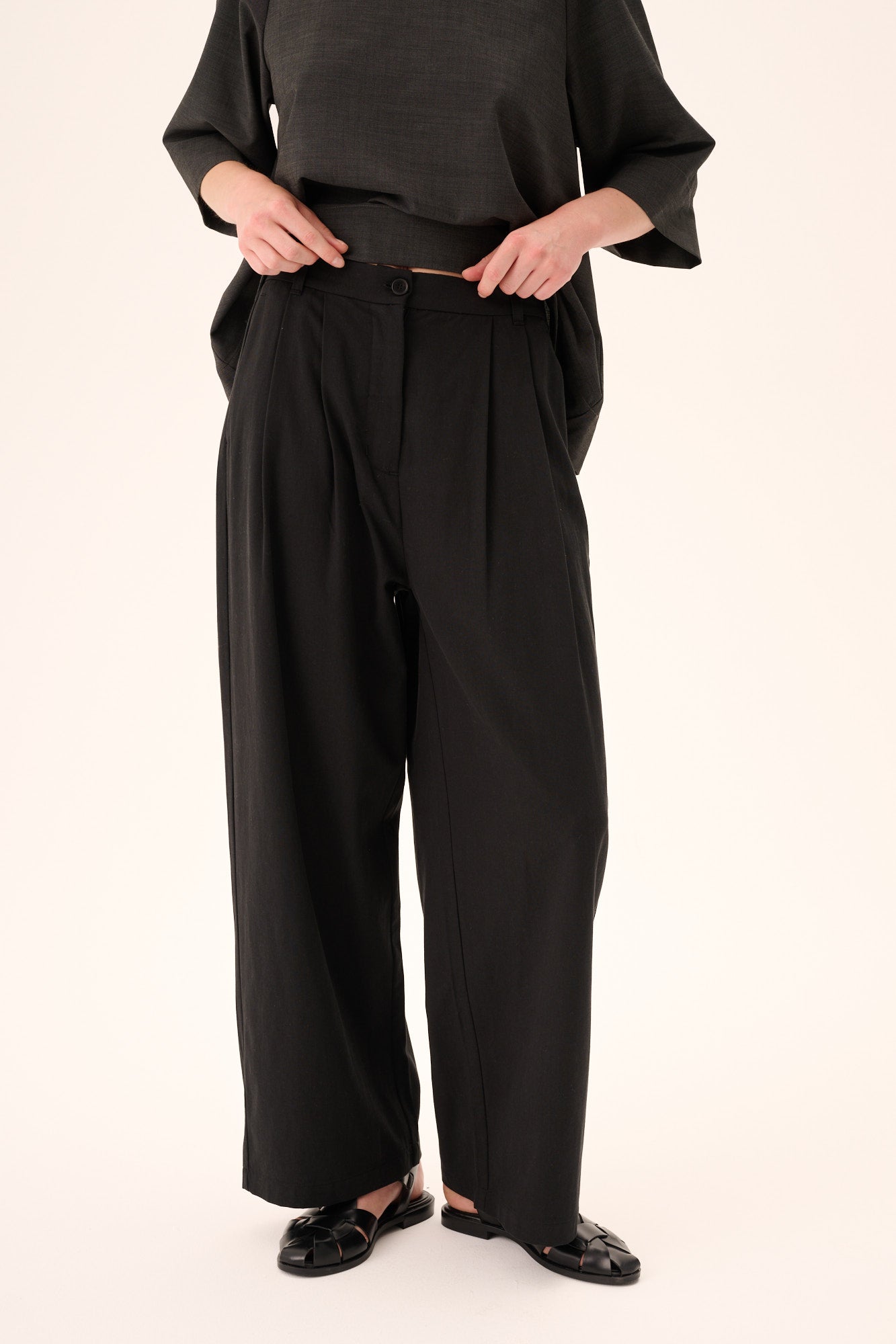 Rue de Tokyo PRUDIE SANDWASHED CT TENCEL Pants BLACK