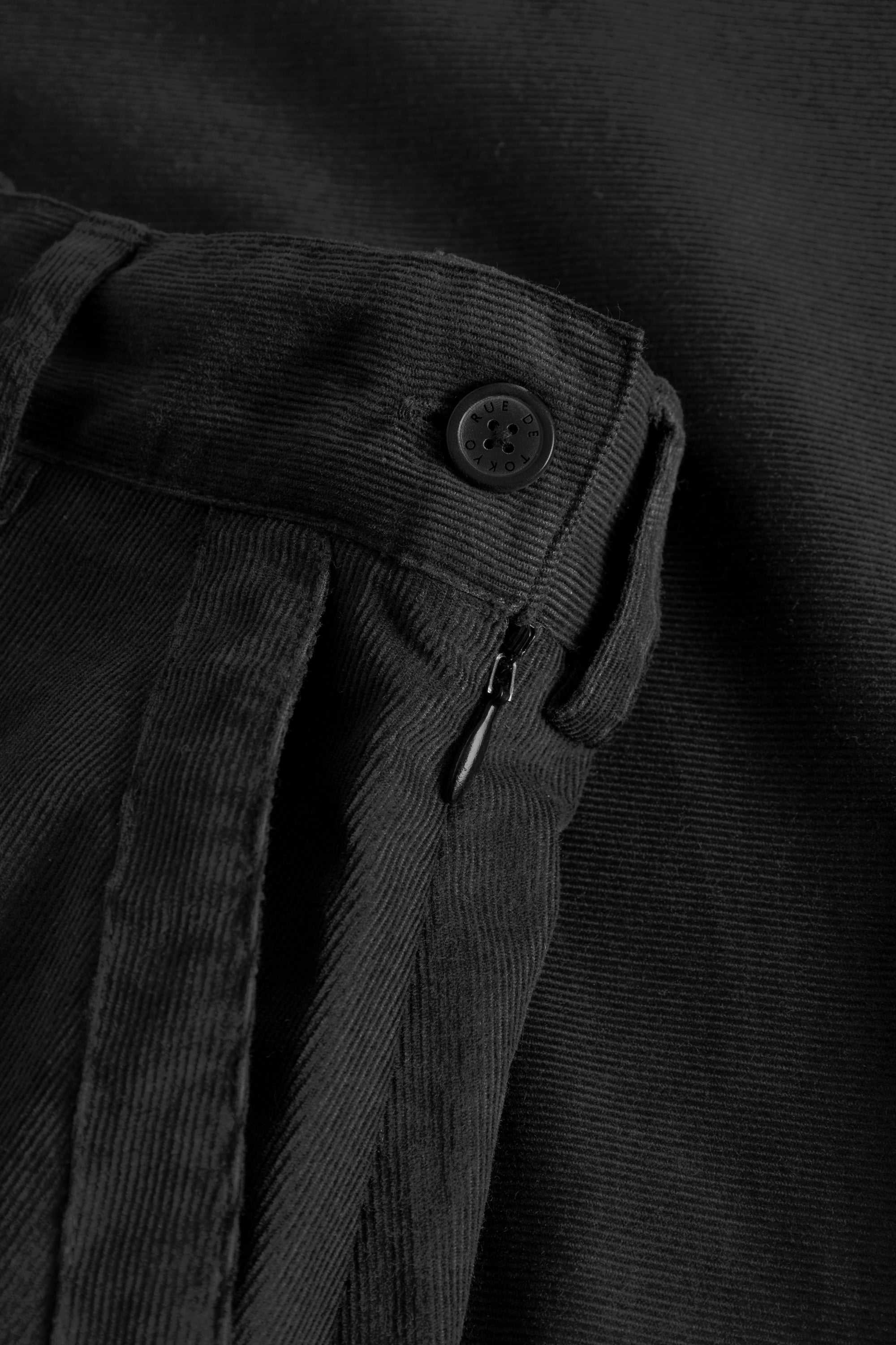Rue de Tokyo PRYM STRUCTURED CORDUROY Skirts BLACK