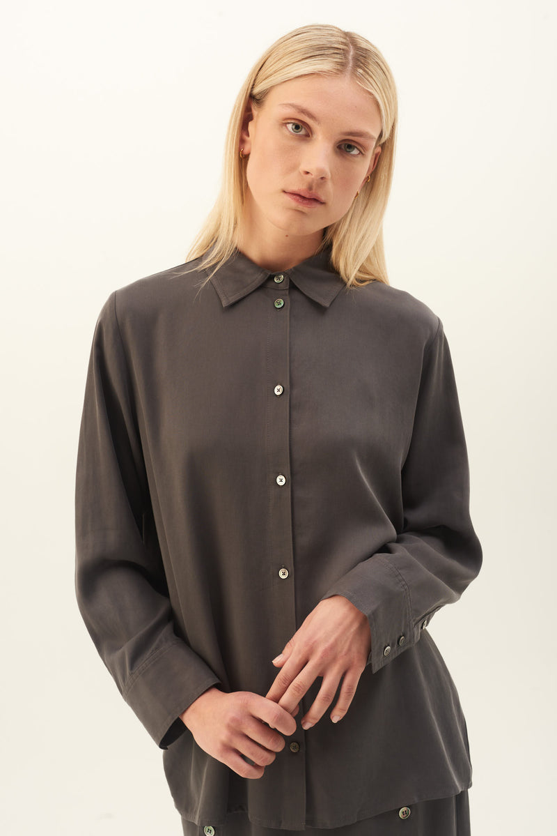 Rue de Tokyo SEIRA TENCEL SHIRTS DARK GREY