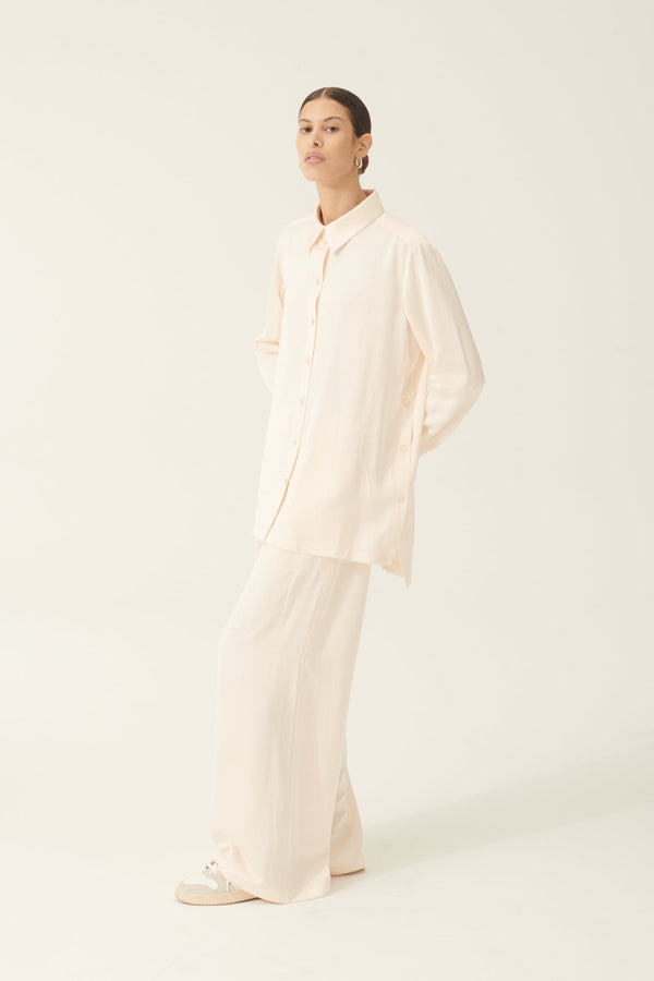 Rue de Tokyo SELIE HEAVY VISCOSE SATIN SHIRTS OFF WHITE