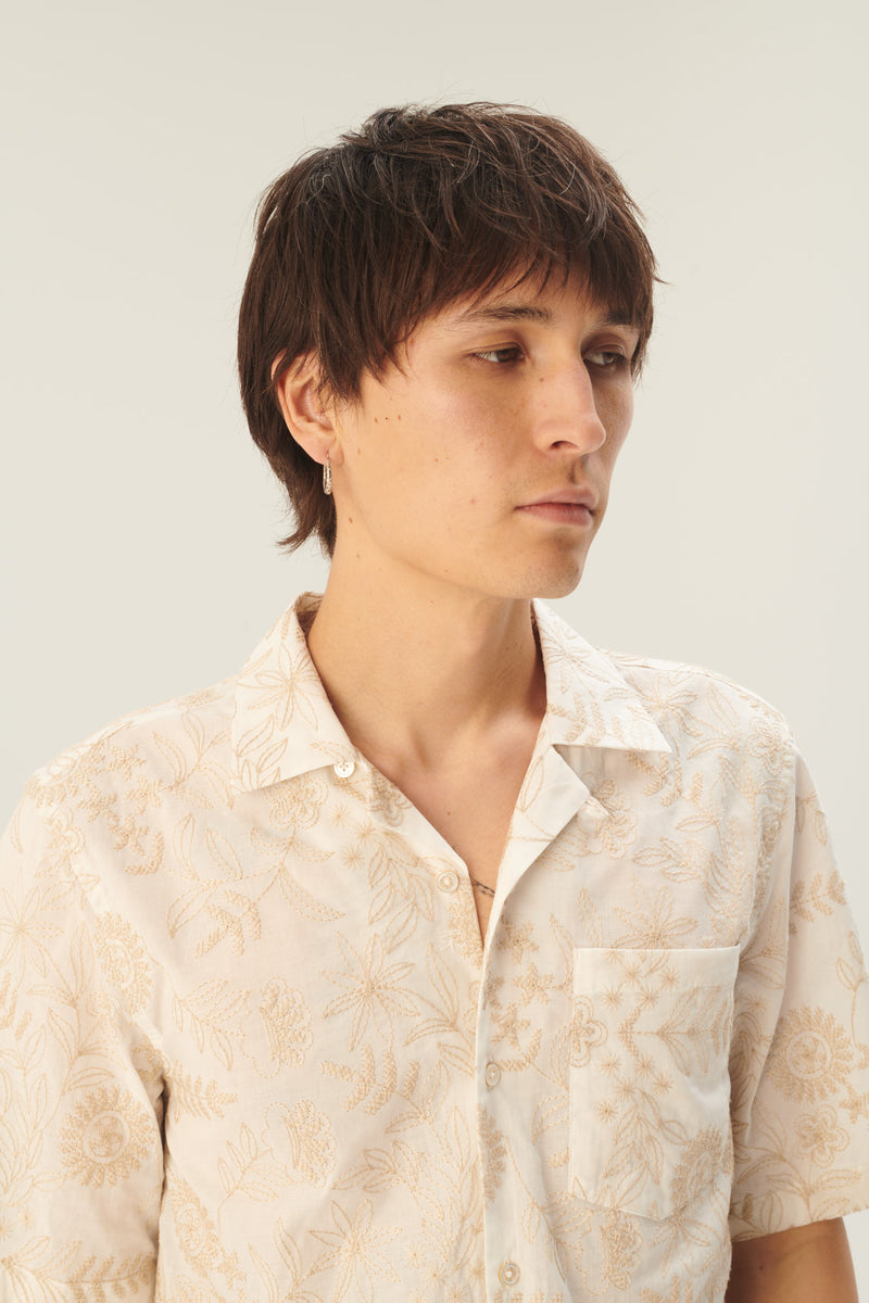 Rue de Tokyo SETH EMBROIDERED FLOWER SHIRTS SAND EMBROIDERY