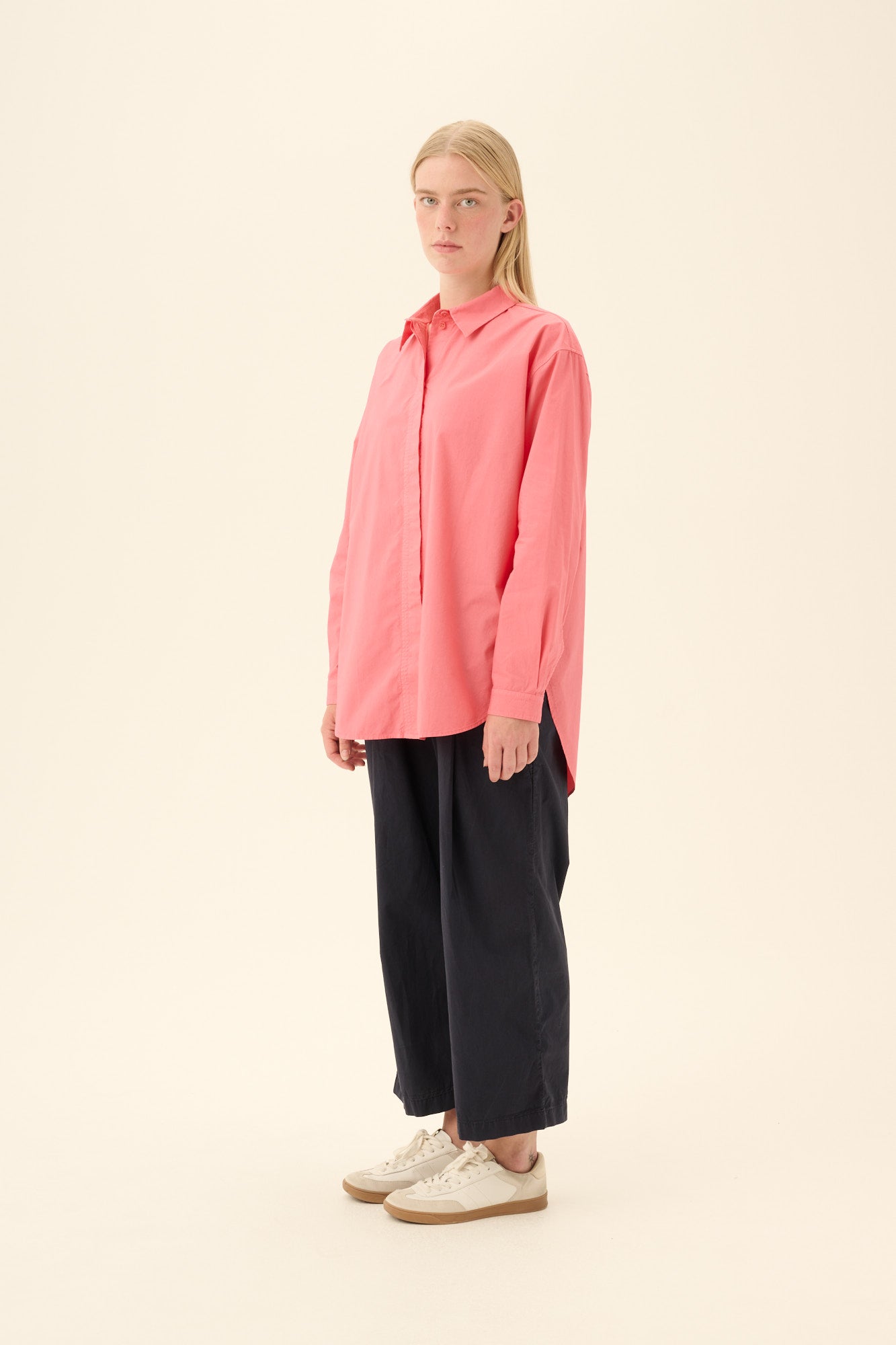 Rue de Tokyo SHELBY GARMENT DYED POPLIN Shirts CORAL RED
