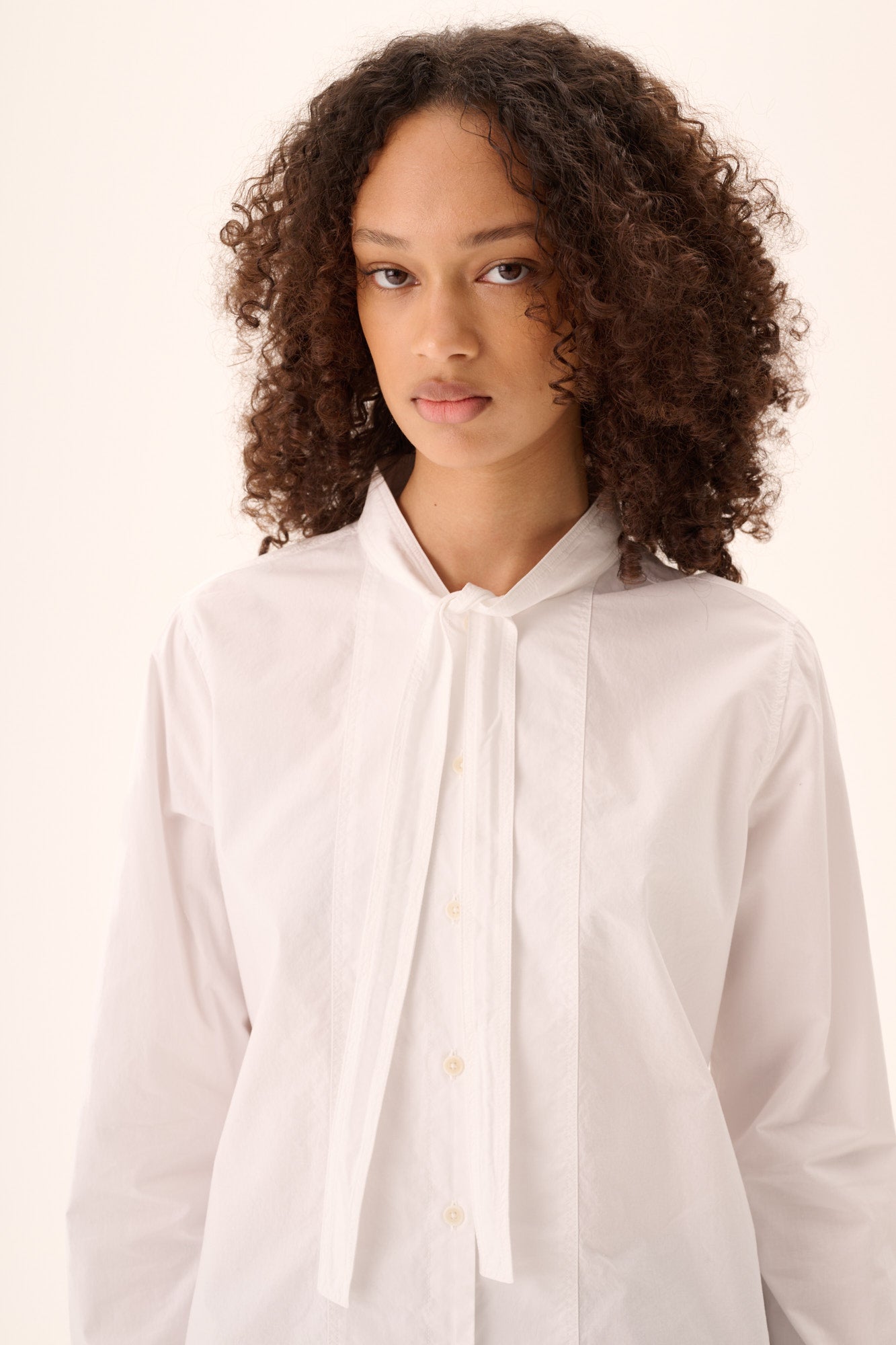Rue de Tokyo SHOSHANA GARMENT DYED POPLIN Shirts WHITE