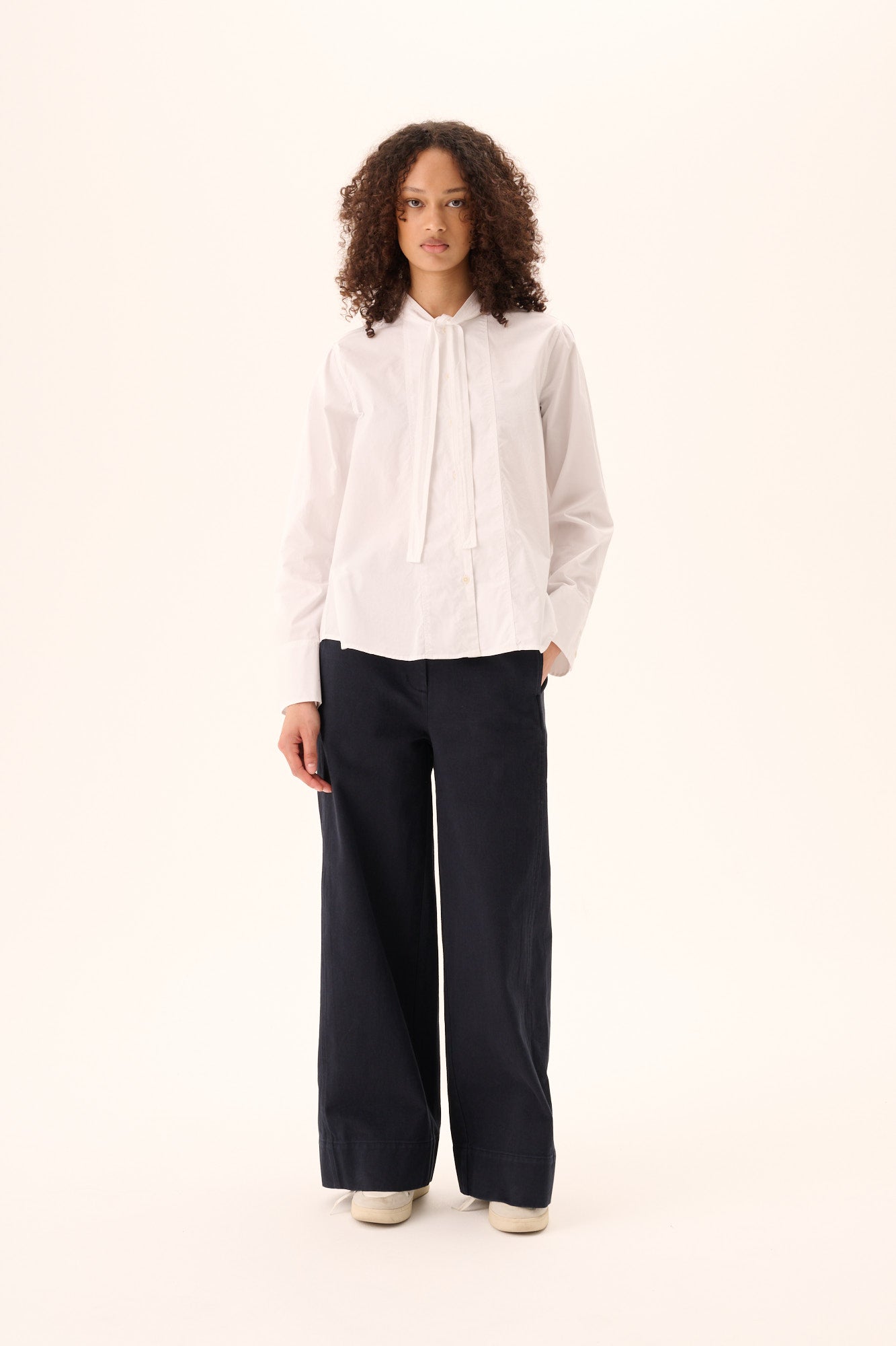 Rue de Tokyo SHOSHANA GARMENT DYED POPLIN Shirts WHITE