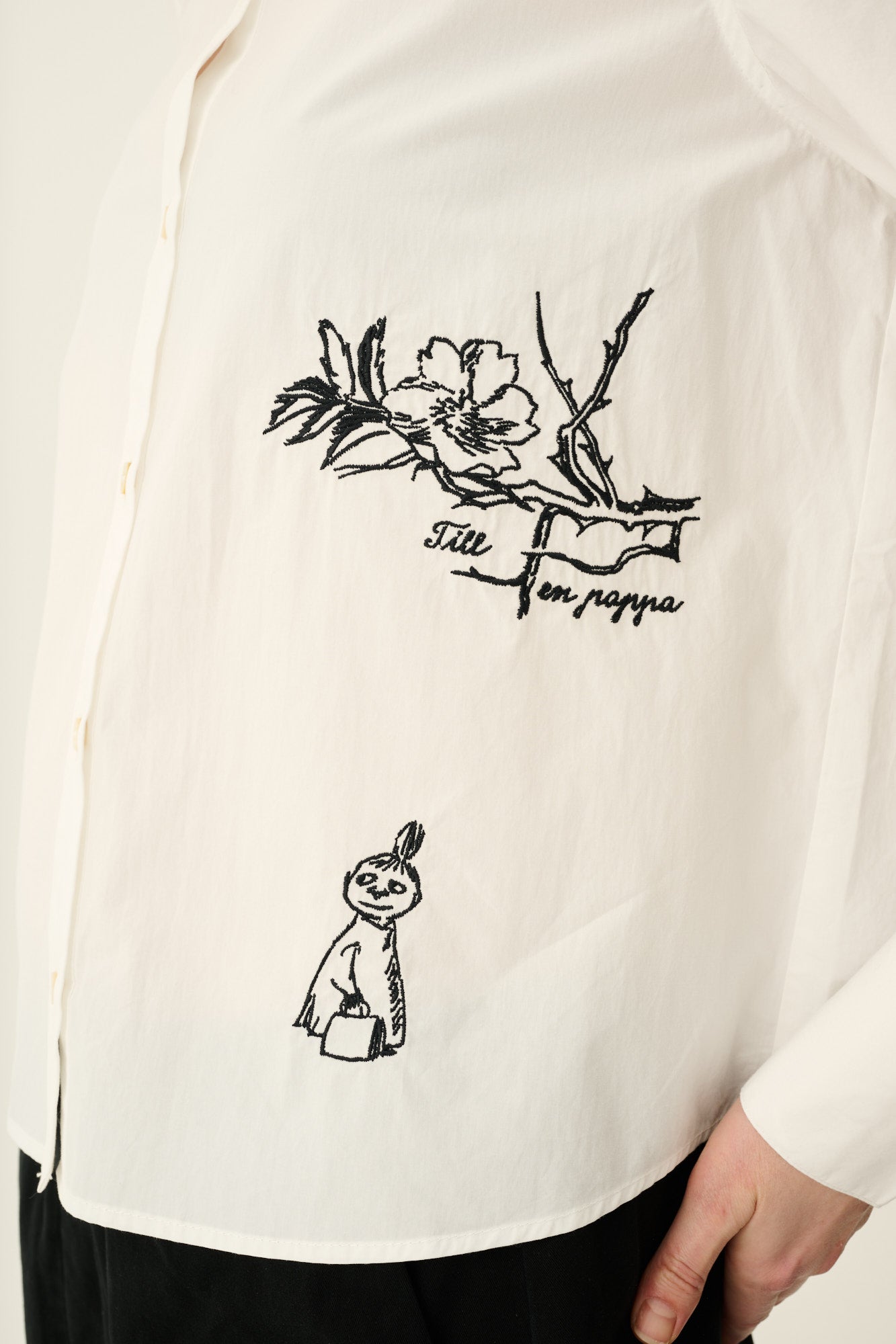 Rue de Tokyo SYLINA MOOMIN POPLIN EMBROIDERY Shirts WHITE WITH BLACK EMBROIDERY