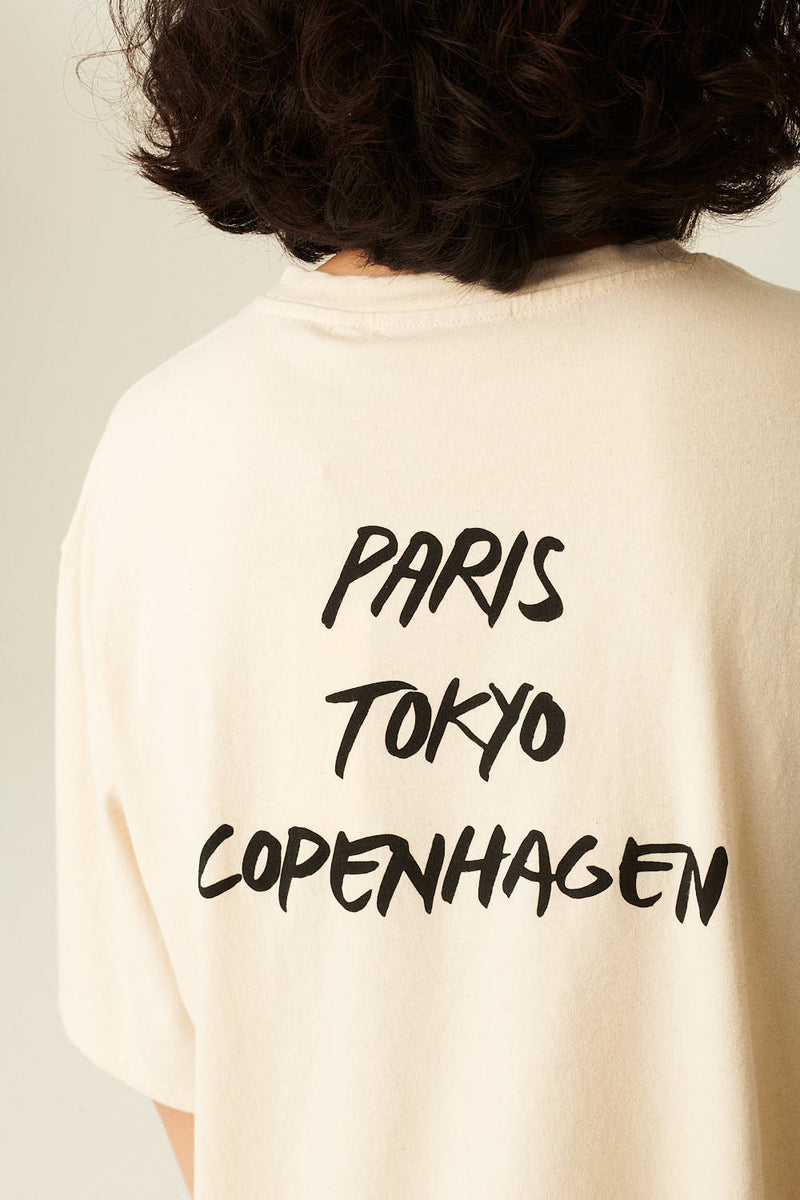Rue de Tokyo TANNER RECYCLED COTTON JRSY T-SHIRTS NATURAL WHITE WITH BLACK LOGO